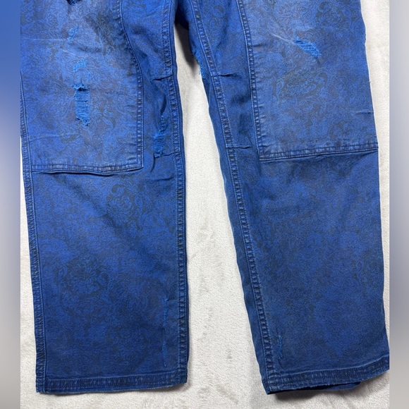 Anthropologie Pilcro The Wanderer Blue Black Floral Cargo Distressed Pants 31P - Picture 9 of 17